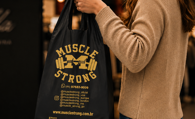 Sacola personalizada: como transformar cada venda em divulgação para sua marca
